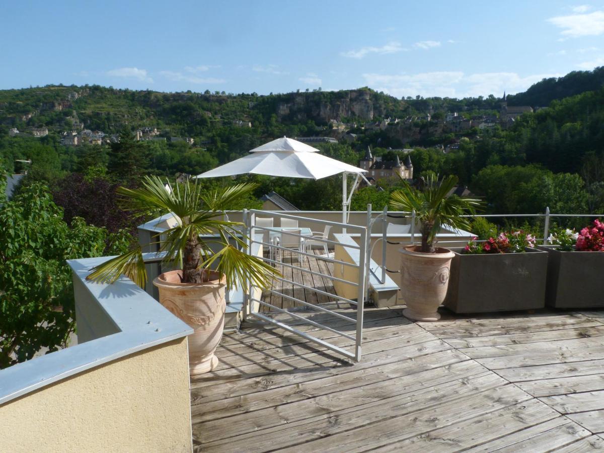La Desirade Bed & Breakfast Salles-la-Source Екстериор снимка